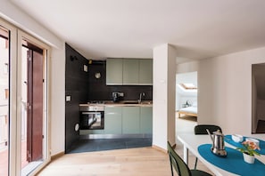 Standaard appartement, 1 slaapkamer (Apartment) | Privékeuken | Een koelkast, een kookplaat, een espressoapparaat