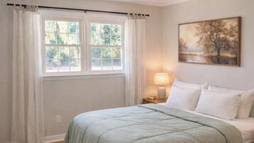 3 habitaciones, escritorio, wifi gratis y ropa de cama