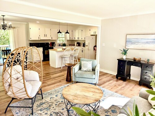 Emma's Sunpine Cottage