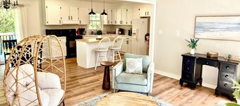 Emma's Sunpine Cottage