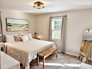 3 bedrooms, desk, free WiFi, bed sheets