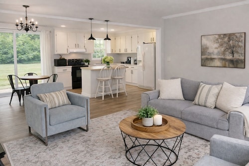 Emma's Sunpine Cottage