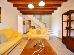 Televisión, chimenea