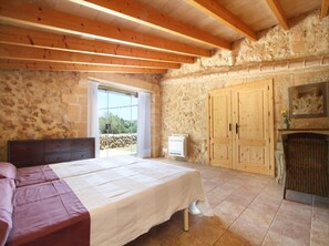 4 bedrooms, WiFi