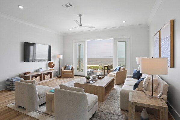 Living area - Beachfront Luxury Home - Pool, Firepit, VIEWS! (Pass Christian)
