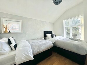 4 bedrooms, iron/ironing board, free WiFi, bed sheets