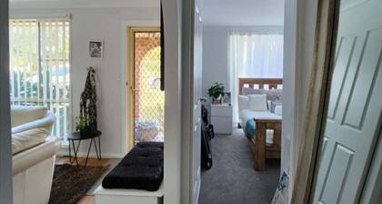 Relaxing cheaper staycation, in the heart of Port Macquarie