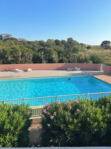 T1 bis 150 m Agosta beach