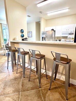 Private kitchen - Pet Friendly, 3-bedroom house with AC, WiFi in welcoming Palm Coast (Palm Coast)