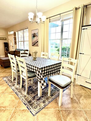 Dining - Pet Friendly, 3-bedroom house with AC, WiFi in welcoming Palm Coast (Palm Coast)