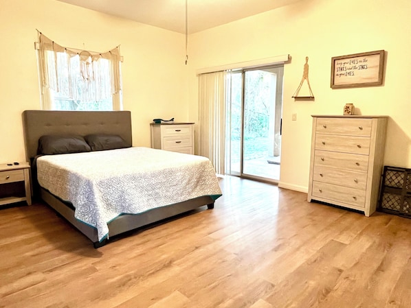 3 quartos, ferros/tábuas de passar roupa, Wi-Fi, roupa de cama