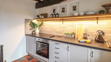 Dishwasher, cookware/dishes/utensils