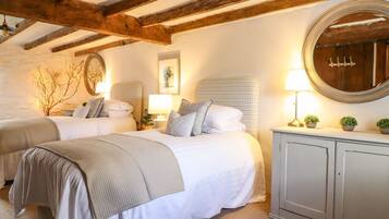 2 bedrooms, individually decorated, individually furnished, free WiFi