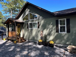 Exterior - Mountain-lake view. Hike, winery water sports In Bear Paw. New & handicap kind. (Murphy)