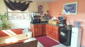 Reception - Budget Inn (Coleman)