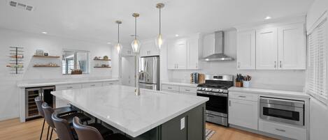 Microwave, oven, stovetop, dishwasher