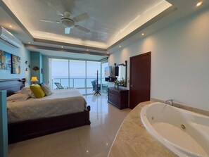 3 slaapkamers, een strijkplank/strijkijzer, wifi, beddengoed