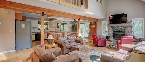 Televisor i llar de foc