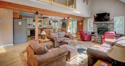 Mountain Lake Getaway