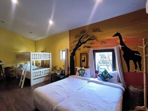 Room - Around The World Bed and Breakfast (Bangkok)