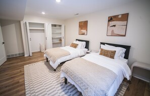 4 bedrooms, iron/ironing board, free WiFi, bed sheets