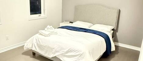 4 Schlafzimmer, Schreibtisch, Bügeleisen/Bügelbrett, kostenloses WLAN