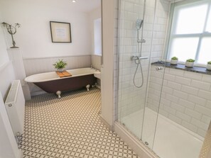 Cottage | Bathroom | Shower - Bwthyn Mawr (Harlech)