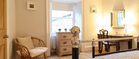 2 bedrooms, individually decorated, individually furnished, free WiFi