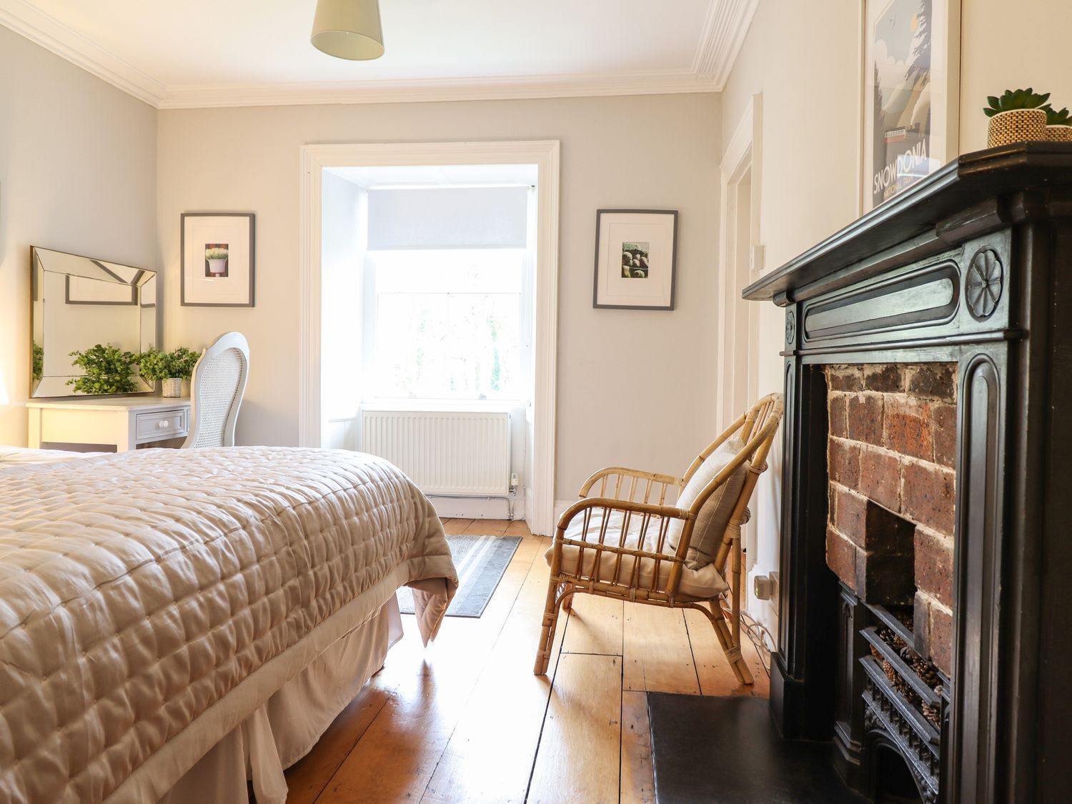 2 bedrooms, individually decorated, individually furnished, free WiFi