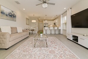 Suite Confort, patio | Sala de estar