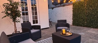 Lethbridge Villa 49 3-bedroom Apartment with Garden, Fibre WiFi, free parking