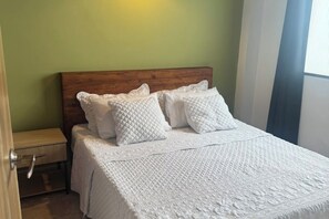 3 多间卧室、熨斗/熨衣板、WiFi、床单