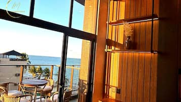 Kolmen hengen huone | Ruokailu