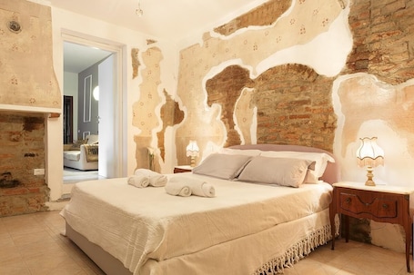2 室のベッドルーム、WiFi、ベッドシーツ. One Bedroom Apartment
