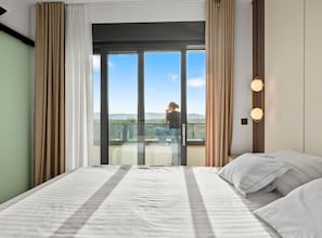 5 chambres, fer et planche à repasser, accès Internet, draps fournis