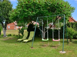Children’s area - Holiday Apartment Vuković - Three Bedroom Holiday Home With Terrace (Plitvicka Jezera)