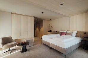 Egyptian cotton sheets, premium bedding, down comforters, in-room safe