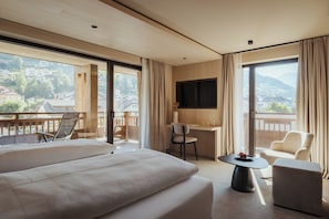 Superior Double Room, Mountain View | Egyptian cotton sheets, premium bedding, down duvets, in-room safe