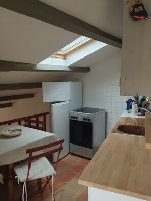 Oven, stovetop