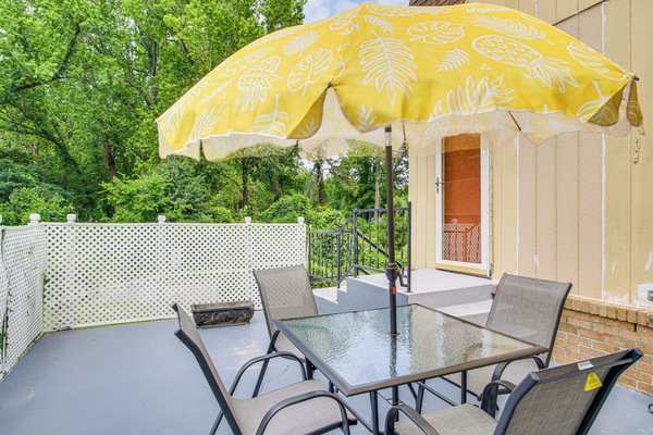 Orangeburg Vacation Rental | 3BR | 2BA | 1,276 Sq Ft | 4 Steps Required