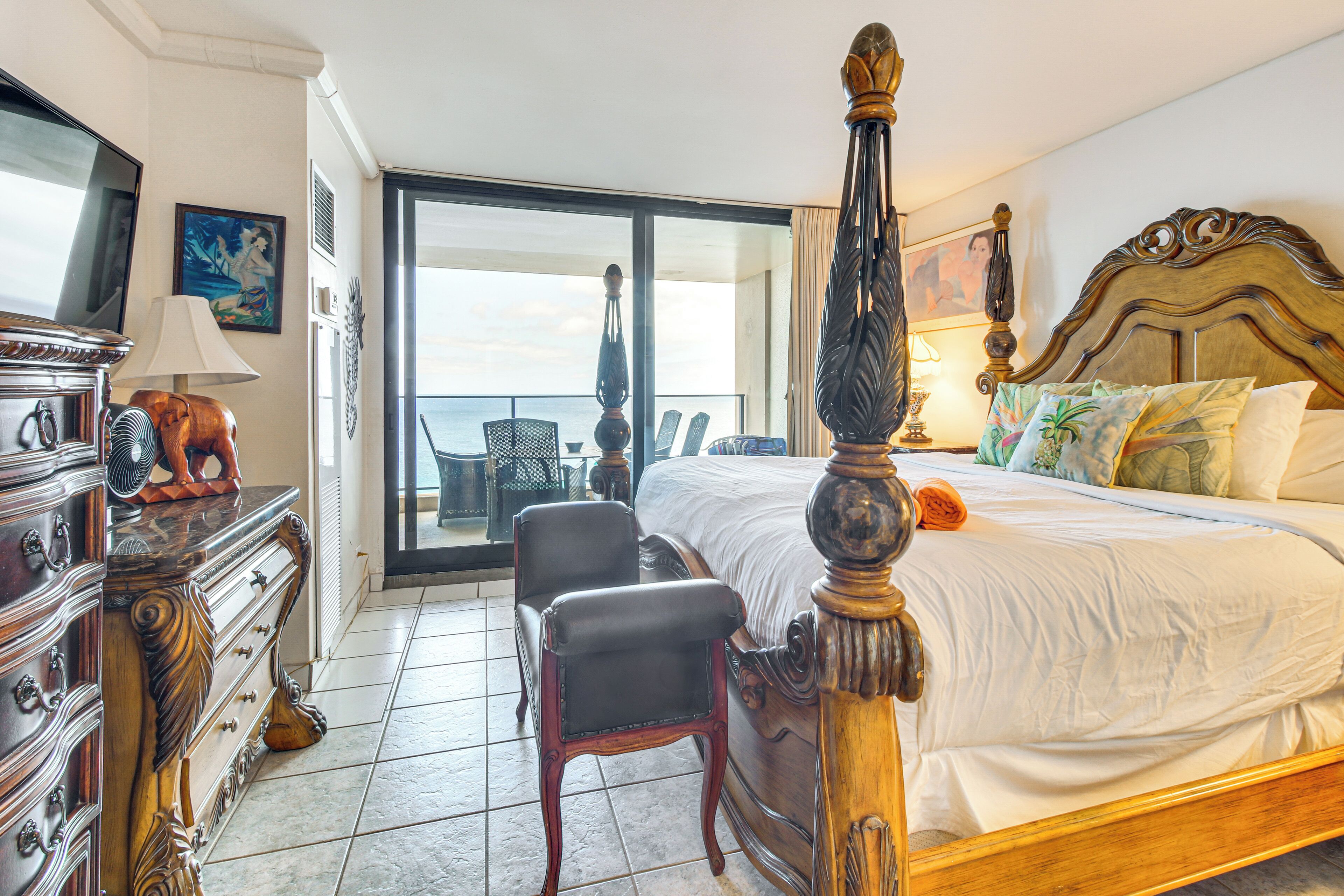 Iron/ironing board, internet, bed sheets