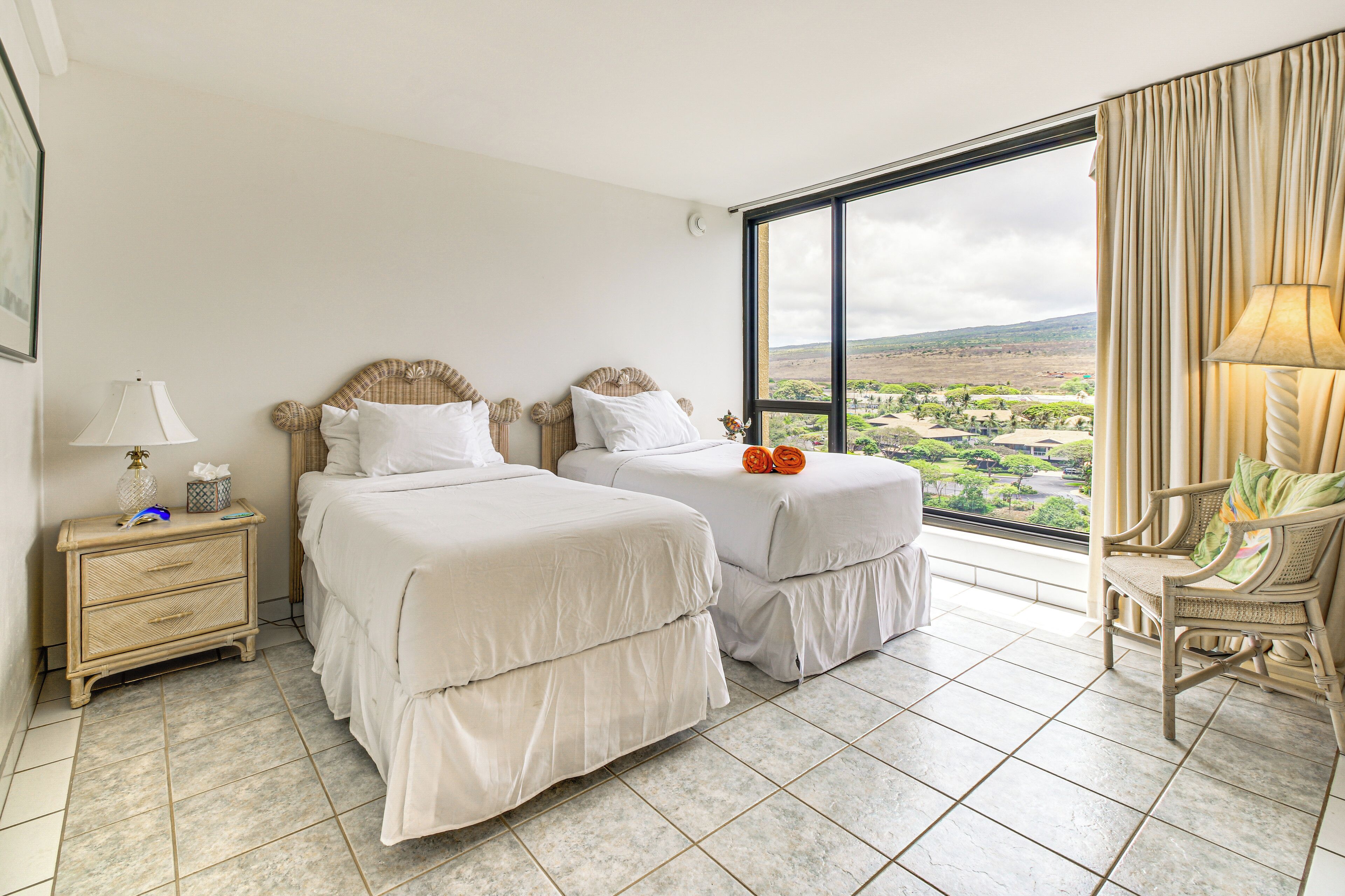 Iron/ironing board, internet, bed sheets