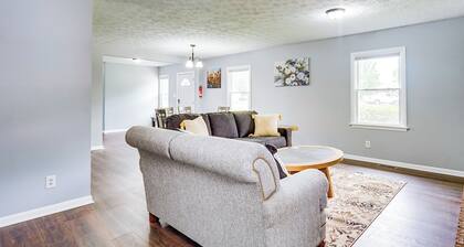 5 Mi to Dtwn: Family-Friendly Fayetteville Home!