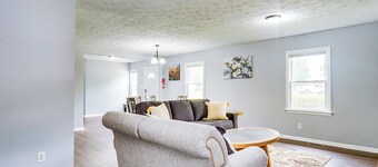 5 Mi to Dtwn: Family-Friendly Fayetteville Home!