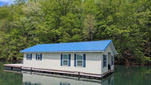 Exterior - Brand New Floating Home on Norris Lake : Sleeps 12 : Swim, Grill & Relax! #3 (LaFollette)