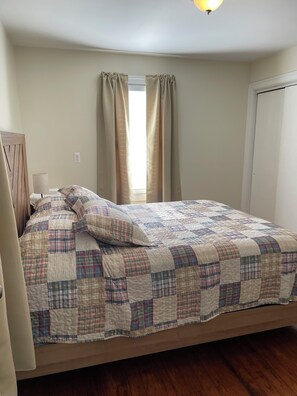 4 bedrooms, iron/ironing board, WiFi, bed sheets - Holland Villa mins from The Ark Encounter (Williamstown)
