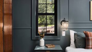 3 bedrooms, iron/ironing board, bed sheets