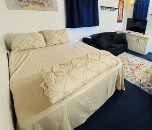 1 bedroom, WiFi, bed sheets