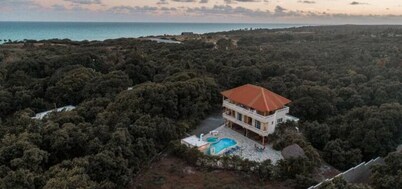 Beautiful villa with AC in Samaná