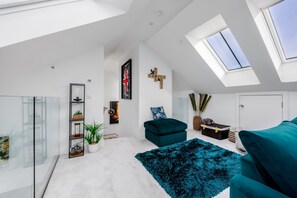 TV, DVD player, offices